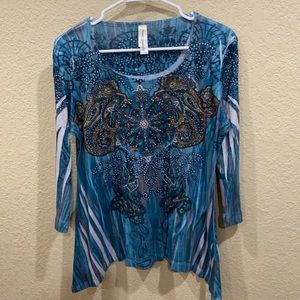 Large 3/4 sleeve top. Blues with brown, gold & white very pretty.